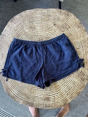 Hollister Co. Women's Navy/Blue Linen Bow Shorts - Small